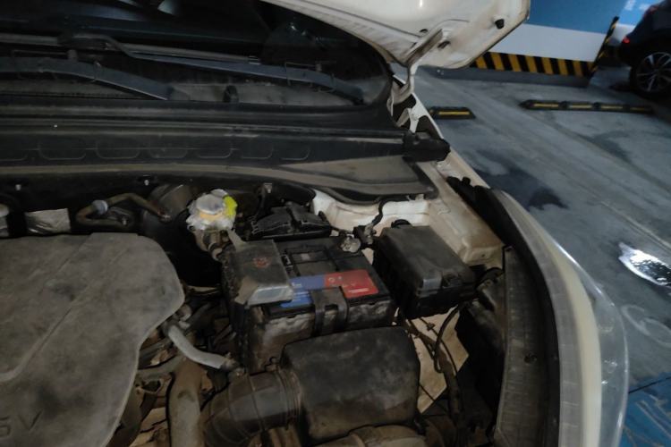 Used Hyundai ix25 2015 1.6L Automatic Two-Wheel Drive Smart GLS Trim Engine Bay Left