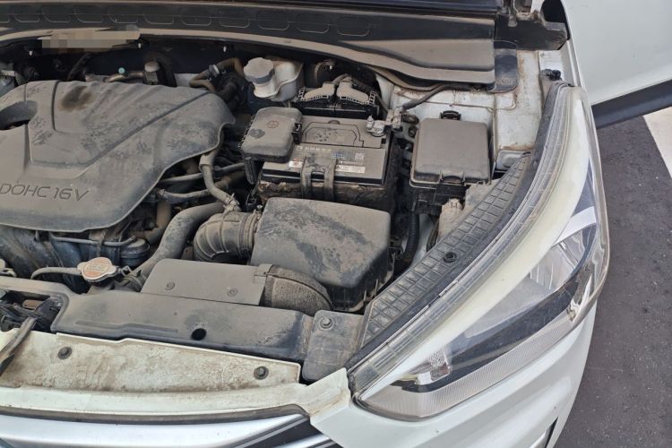 Used Hyundai ix25 2015 1.6L Automatic Two-Wheel Drive Smart GLS Trim Engine Bay Left
