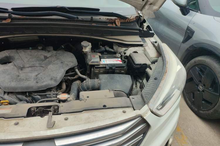 Used Hyundai ix25 2015 1.6L Automatic Two-Wheel Drive Smart GLS Trim Engine Bay Left