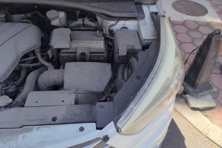 Used Hyundai ix25 2015 1.6L Automatic Two-Wheel Drive Smart GLS Trim Engine Bay Left