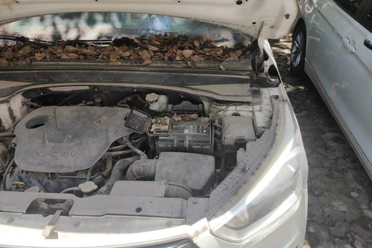 Used Hyundai ix25 2015 1.6L Manual Two-Wheel Drive Fashionable GS Model Engine Bay Left
