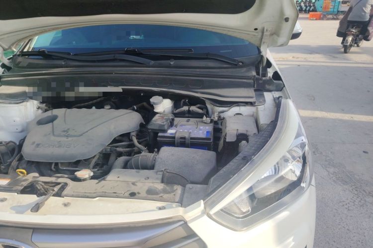 Used Hyundai ix25 2015 1.6L Automatic Two-Wheel Drive Smart GLS Trim Engine Bay Left