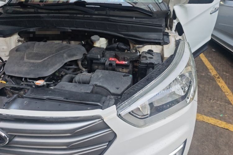 Used Hyundai ix25 2015 1.6L Automatic Two-Wheel Drive Smart GLS Trim Engine Bay Left
