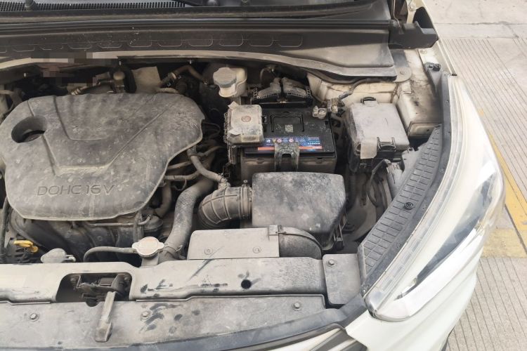 Used Hyundai ix25 2015 1.6L Automatic Two-Wheel Drive Smart GLS Trim Engine Bay Left