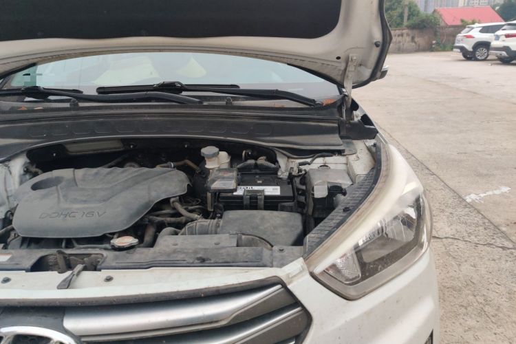 Used Hyundai ix25 2015 1.6L Automatic Two-Wheel Drive Smart GLS Trim Engine Bay Left