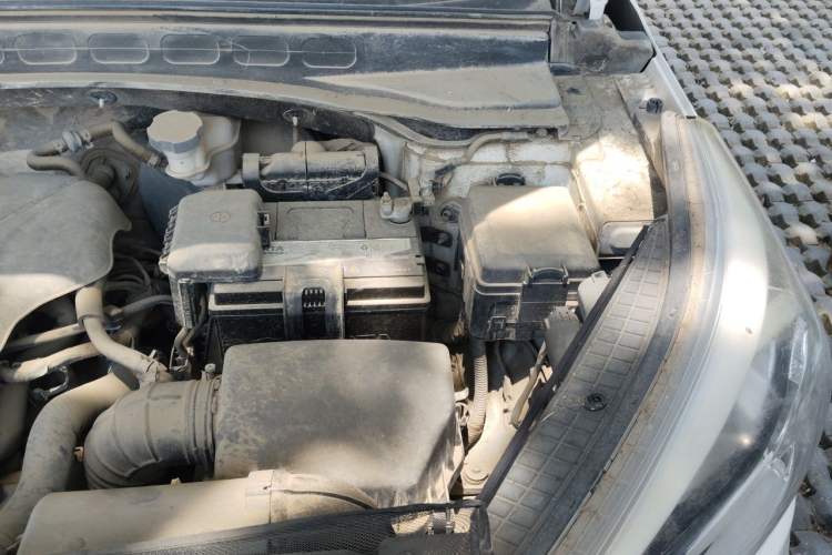 Used Hyundai ix25 2015 1.6L Manual Two-Wheel Drive Fashionable GS Model Engine Bay Left