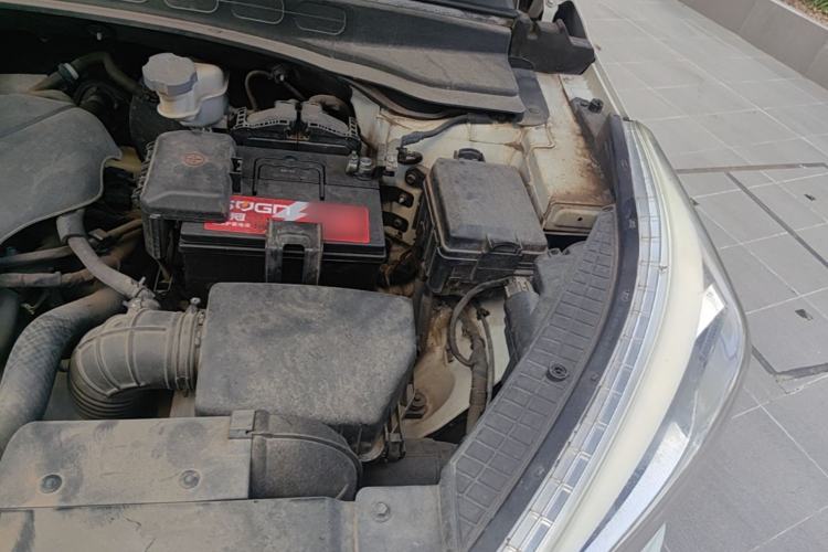 Used Hyundai ix25 2015 1.6L Automatic Two-Wheel Drive Smart GLS Trim Engine Bay Left
