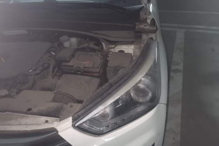 Used Hyundai ix25 2015 2.0L Automatic Two-Wheel Drive Intelligent GLS Engine Bay Left
