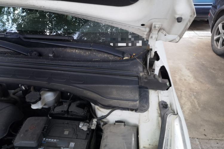 Used Hyundai ix25 2015 1.6L Automatic Two-Wheel Drive Smart GLS Trim Engine Bay Left