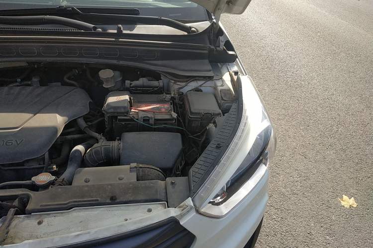 Used Hyundai ix25 2015 1.6L Manual Two-Wheel Drive Fashionable GS Model Engine Bay Left