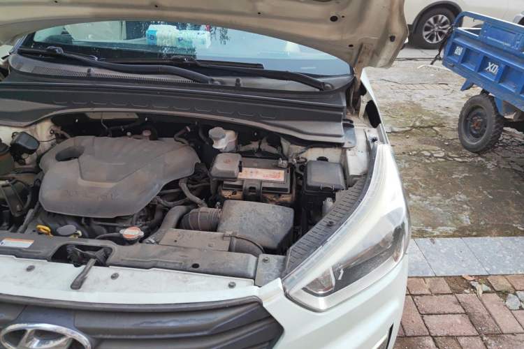 Used Hyundai ix25 2015 1.6L Automatic Two-Wheel Drive Fashionable GS Model Engine Bay Left