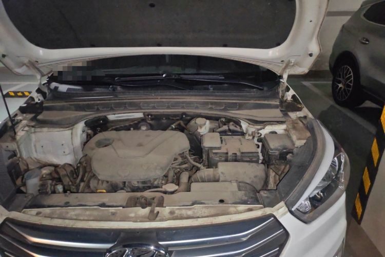 Used Hyundai ix25 2015 1.6L Automatic Two-Wheel Drive Smart GLS Trim Engine Bay Left