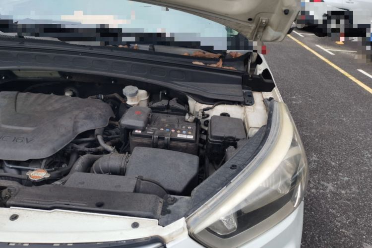 Used Hyundai ix25 2015 1.6L Automatic Two-Wheel Drive Smart GLS Trim Engine Bay Left