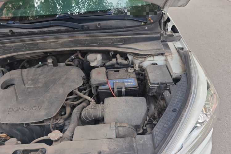Used Hyundai ix25 2015 1.6L Automatic Two-Wheel Drive Smart GLS Trim Engine Bay Left
