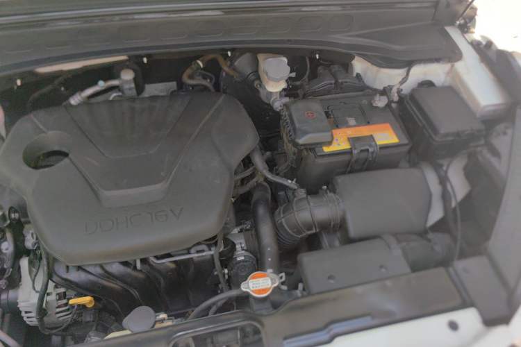 Used Hyundai ix25 2015 1.6L Automatic Two-Wheel Drive Smart GLS Trim Engine Bay Left