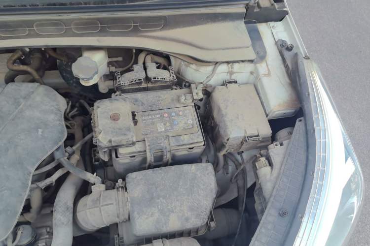 Used Hyundai ix25 2015 1.6L Automatic Two-Wheel Drive Smart GLS Trim Engine Bay Left