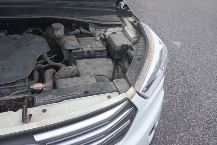 Used Hyundai ix25 2015 1.6L Automatic Two-Wheel Drive Smart GLS Trim Engine Bay Left