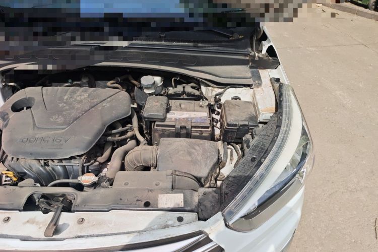 Used Hyundai ix25 2015 1.6L Automatic Two-Wheel Drive Smart GLS Trim Engine Bay Left