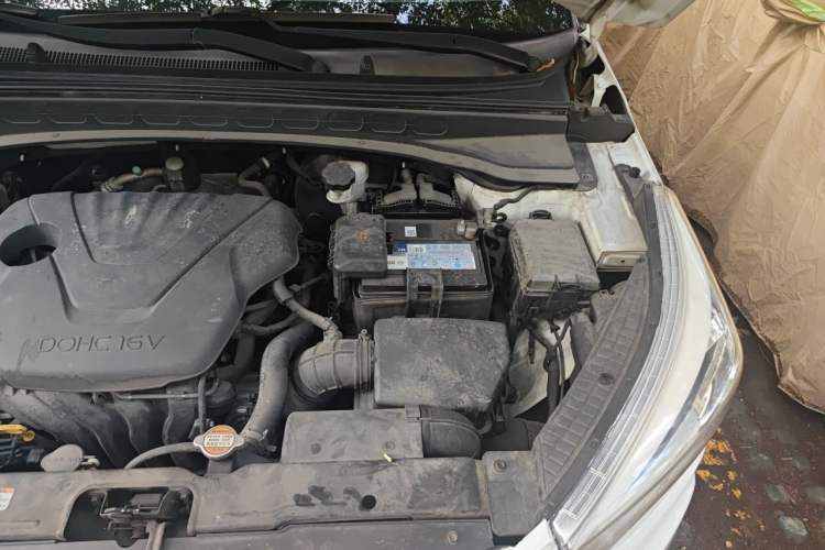 Used Hyundai ix25 2015 1.6L Automatic Two-Wheel Drive Smart GLS Trim Engine Bay Left