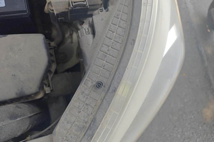 Used Hyundai ix25 2015 1.6L Manual Two-Wheel Drive Fashionable GS Model Engine Bay Left