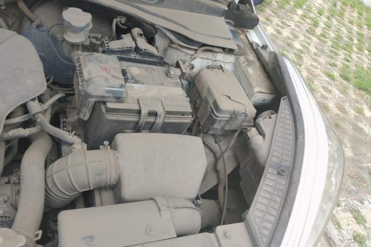 Used Hyundai ix25 2015 1.6L Automatic Two-Wheel Drive Smart GLS Trim Engine Bay Left