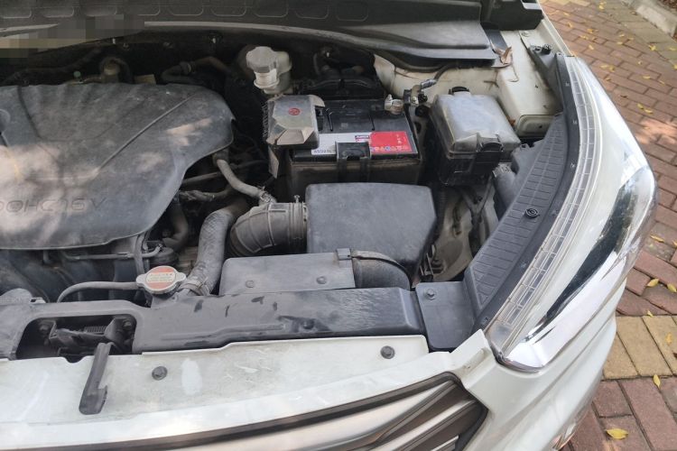 Used Hyundai ix25 2015 1.6L Automatic Two-Wheel Drive Smart GLS Trim Engine Bay Left