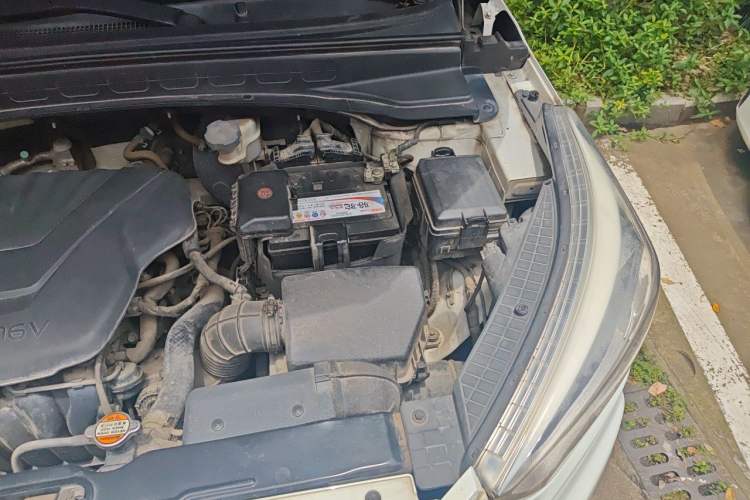 Used Hyundai ix25 2015 1.6L Automatic Two-Wheel Drive Smart GLS Trim Engine Bay Left