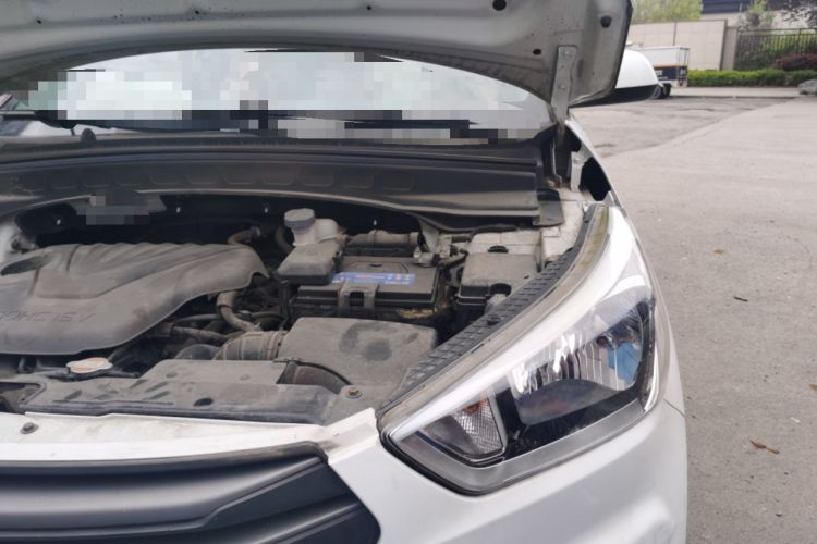 Used Hyundai ix25 2015 1.6L Manual Two-Wheel Drive Fashionable GS Model Engine Bay Left