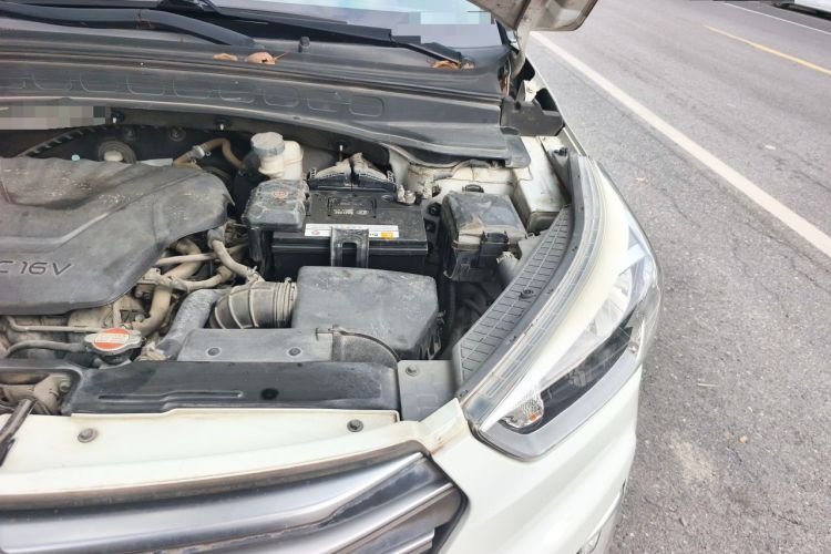 Used Hyundai ix25 2015 1.6L Automatic Two-Wheel Drive Smart GLS Trim Engine Bay Left