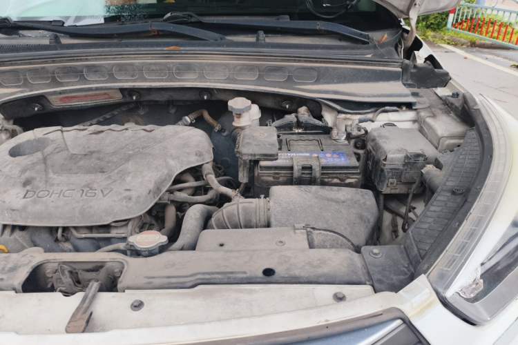 Used Hyundai ix25 2015 1.6L Automatic Two-Wheel Drive Smart GLS Trim Engine Bay Left