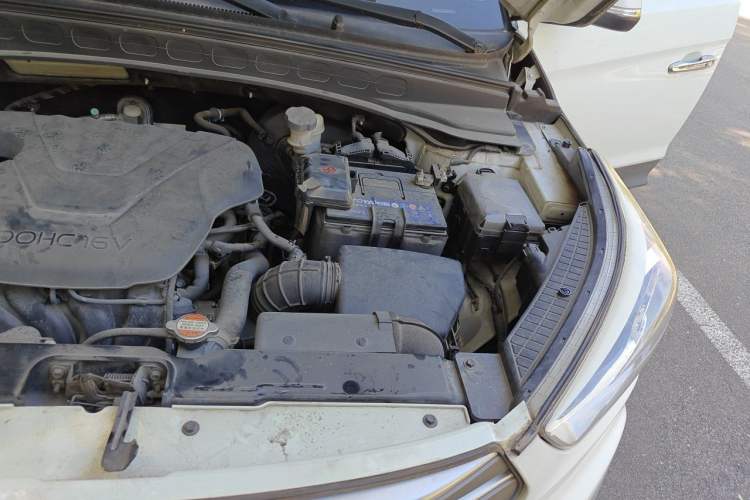 Used Hyundai ix25 2015 1.6L Automatic Two-Wheel Drive Smart GLS Trim Engine Bay Left