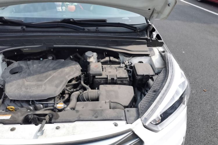Used Hyundai ix25 2015 1.6L Automatic Two-Wheel Drive Smart GLS Trim Engine Bay Left