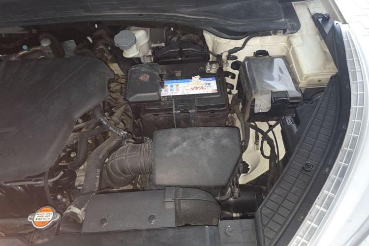 Used Hyundai ix25 2015 1.6L Automatic Two-Wheel Drive Smart GLS Trim Engine Bay Left