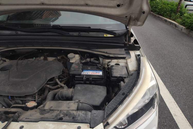Used Hyundai ix25 2015 1.6L Automatic Two-Wheel Drive Fashionable GS Model Engine Bay Left