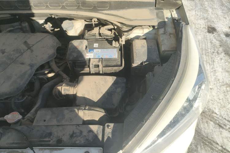 Used Hyundai ix25 2015 1.6L Automatic Two-Wheel Drive Smart GLS Trim Engine Bay Left