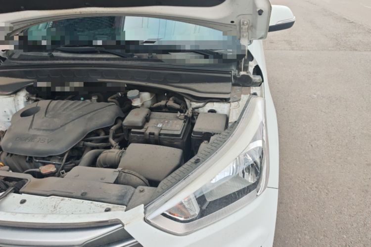 Used Hyundai ix25 2015 1.6L Automatic Two-Wheel Drive Smart GLS Trim Engine Bay Left
