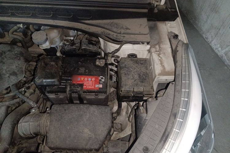 Used Hyundai ix25 2015 1.6L Automatic Two-Wheel Drive Smart GLS Trim Engine Bay Left
