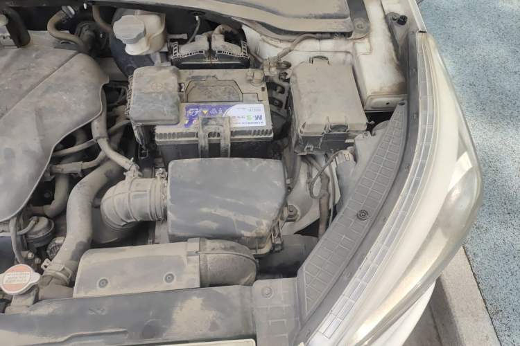 Used Hyundai ix25 2015 1.6L Automatic Two-Wheel Drive Smart GLS Trim Engine Bay Left