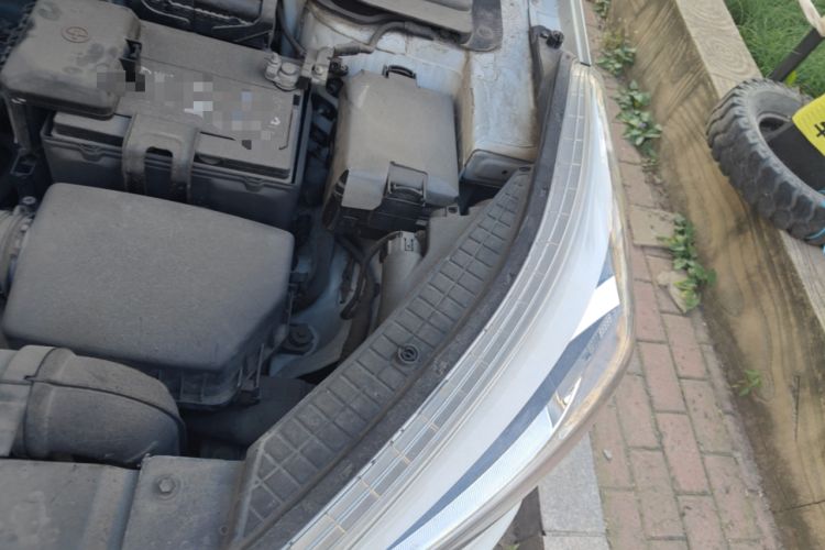 Used Hyundai ix25 2015 1.6L Manual Two-Wheel Drive Fashionable GS Model Engine Bay Left