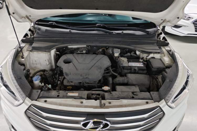 Used Hyundai ix25 2015 1.6L Automatic Two-Wheel Drive Smart GLS Trim Engine Bay