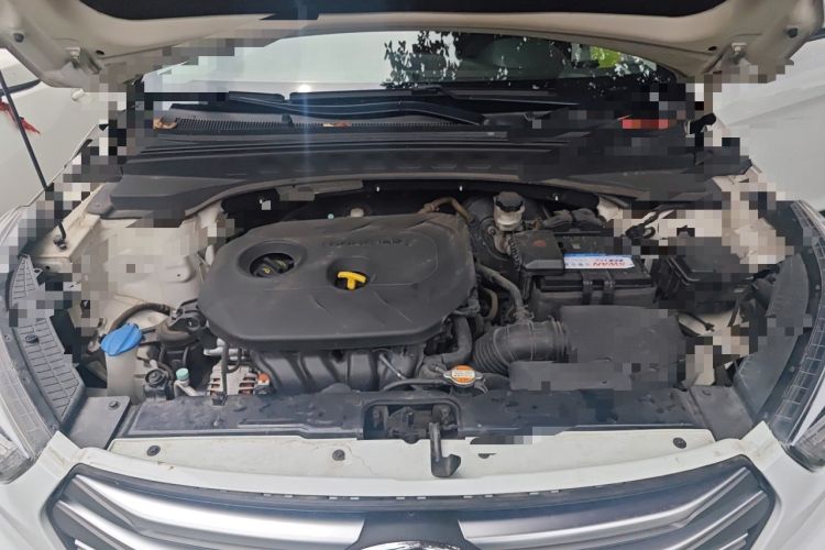Used Hyundai ix25 2015 2.0L Automatic 4x4 Deluxe DLX Engine Bay