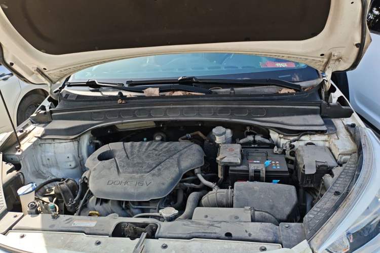Used Hyundai ix25 2015 1.6L Automatic Two-Wheel Drive Smart GLS Trim Engine Bay