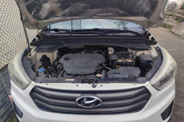 Used Hyundai ix25 2015 1.6L Manual Two-Wheel Drive Fashionable GS Model Engine Bay