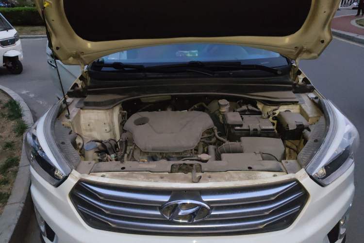 Used Hyundai ix25 2015 1.6L Automatic Two-Wheel Drive Smart GLS Trim Engine Bay