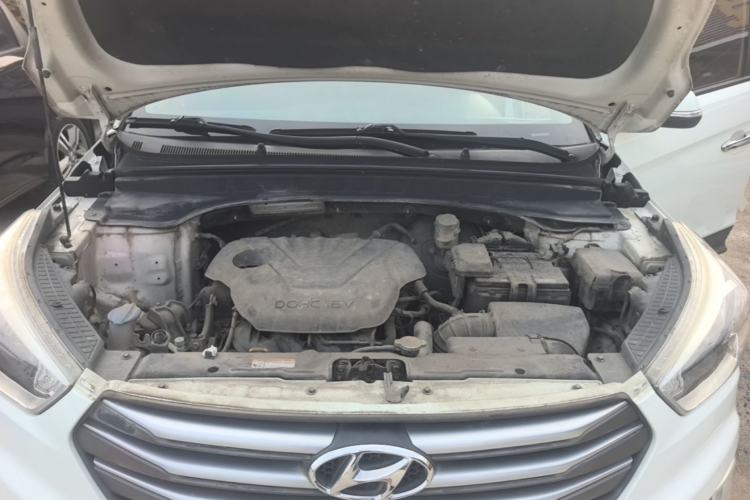 Used Hyundai ix25 2015 1.6L Automatic Two-Wheel Drive Smart GLS Trim Engine Bay