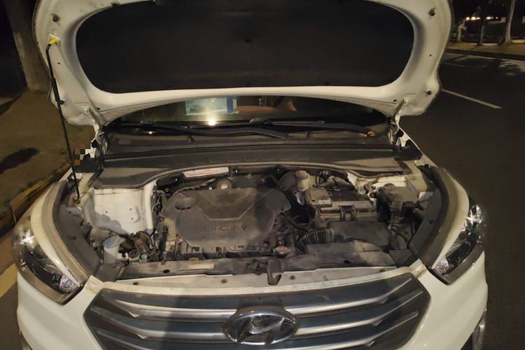 Used Hyundai ix25 2015 1.6L Automatic Two-Wheel Drive Smart GLS Trim Engine Bay
