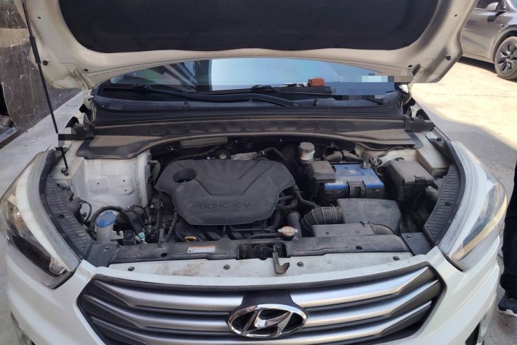 Used Hyundai ix25 2015 1.6L Automatic Two-Wheel Drive Smart GLS Trim Engine Bay