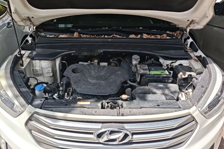 Used Hyundai ix25 2015 1.6L Automatic Two-Wheel Drive Smart GLS Trim Engine Bay