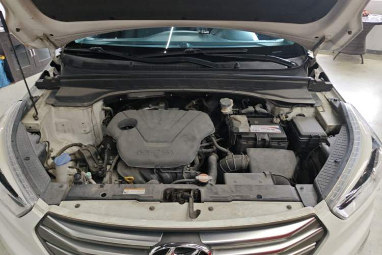 Used Hyundai ix25 2015 1.6L Automatic Two-Wheel Drive Smart GLS Trim Engine Bay