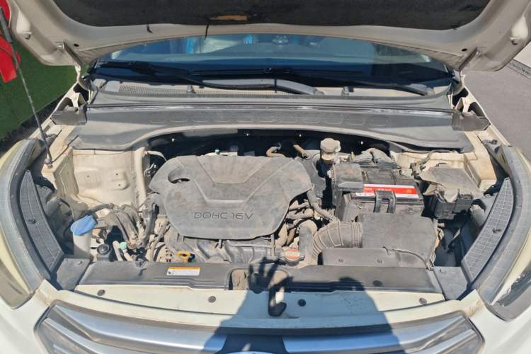 Used Hyundai ix25 2015 1.6L Automatic Two-Wheel Drive Smart GLS Trim Engine Bay
